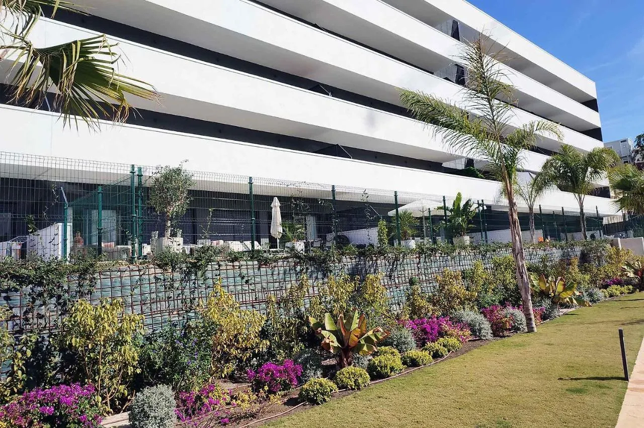 Wellingtonia Apartment Estepona 0*,